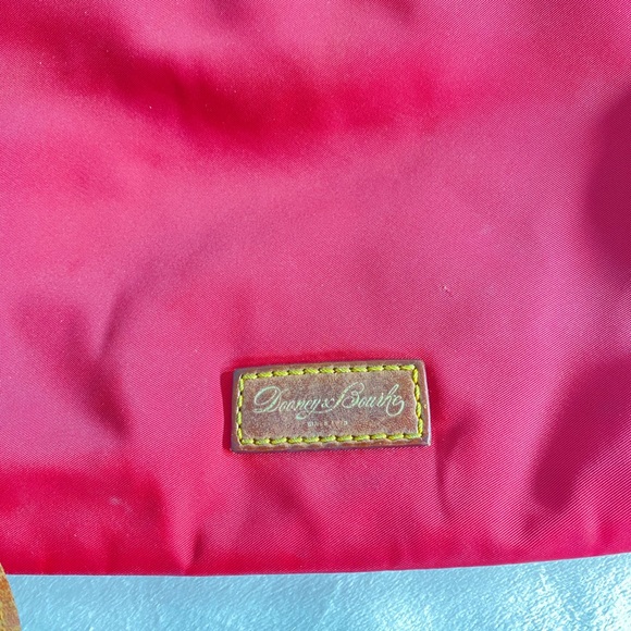 Dooney & Bourke Womens Red Triple Zip Adjustable Strap Crossbody Travel Bag - Picture 6 of 8